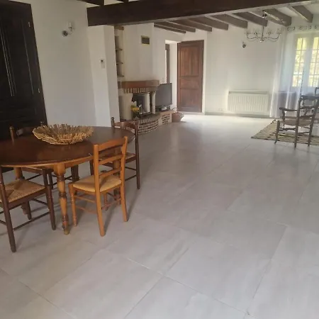 Grande Maison A La Campagne Holiday home La Saulsotte