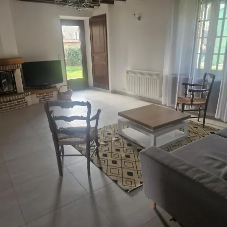 Grande Maison A La Campagne Holiday home La Saulsotte