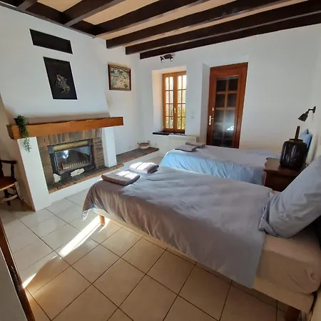 Grande Maison A La Campagne