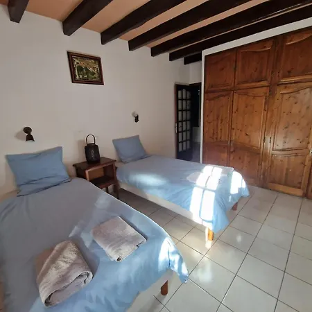 Grande Maison A La Campagne